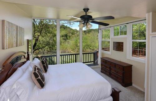 Healdsburg House | River View Lodge A Wine Country Escape