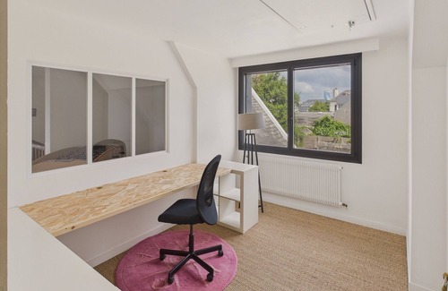 Pont-l'Abbe Ski Chalet | River View – Spacious House and Garden for 10