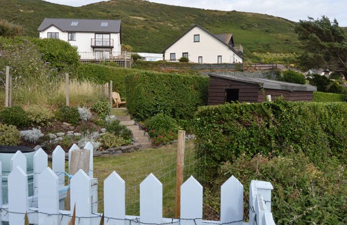 Aberystwyth House | River View - Three Bedroom House, Sleeps 6