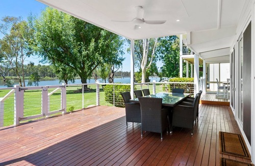 Bundalong House | River Views located on the golden mile at Bundalong
