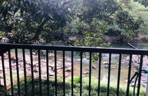 Kandy Apartment | River Wave