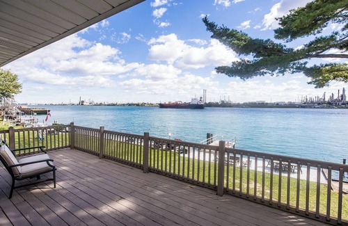 Port Huron House | Riverfront 3BR w/2 Kings, Hot Tub & EV Charger