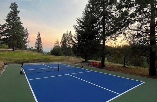 Grantsdale House | Riverfront 4 bed/3bath home on Bitterroot River plus a Pickleball Court
