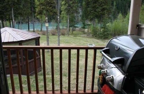 Cooper Landing House | Riverfront 4 bed Home Very private Great views Great trout fishing out back