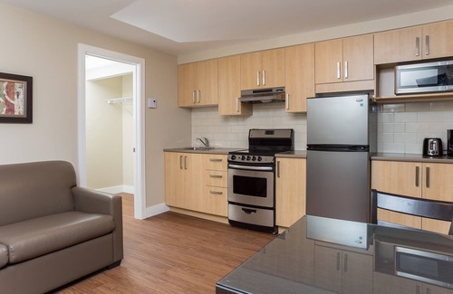Brossard Apartment | Riverfront Apartment - Brossard - Easy access to Downtown MTL