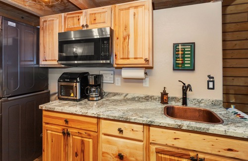 Houston Cabin | Riverfront, Authentic, Luxury Log Cabin-Bull Moose