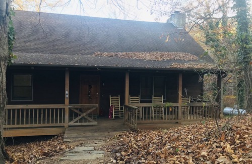 Lynn Cabin | Riverfront Cabin in Horse Country