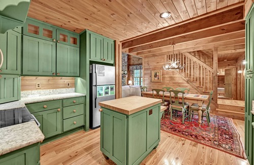 Rutherfordton Cabin | Riverfront cabin, private, hot tub, firepit, quiet, gated community
