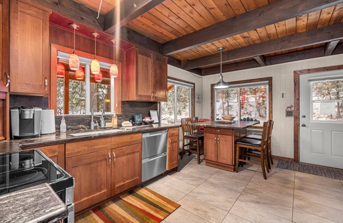 Leavenworth Cabin | Riverfront Chalet, 2 Bedroom + Loft, Sleeps 4 guests, with a hot tub.