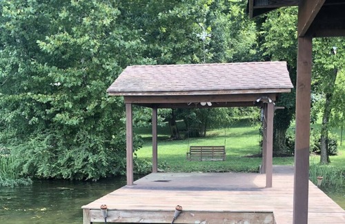 Chickamauga Lake House | Riverfront Getaway in Birchwood