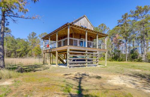 Hobucken Apartment | Riverfront Haven Converted Barn with Deck in Aurora
