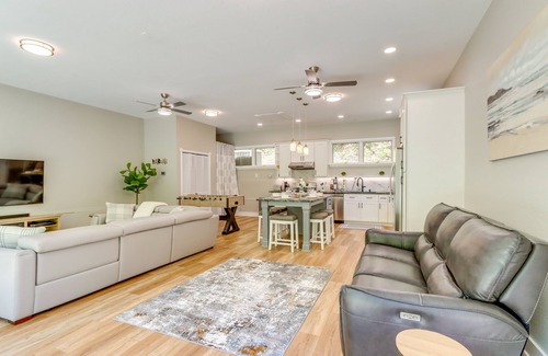 Hayesville House | Riverfront Hayesville Retreat: Fishing & Kayaking!