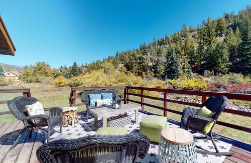 South Fork Cabin | Riverfront Home w/a Private Hot Tub, Gazebo, Deck w/River Views, & Free WiFi