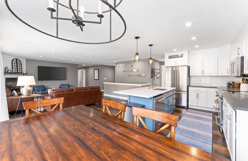 Orondo House | Riverfront home with beach access, cabana, dock, private buoy, fast WiFi & AC