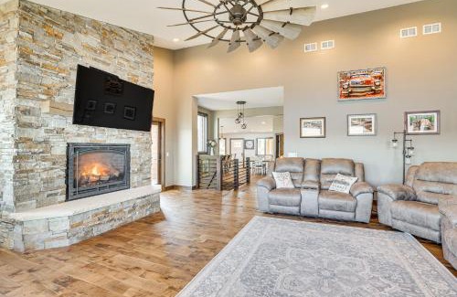 Wabasha House | Riverfront Home with Yard Games in Wabasha!