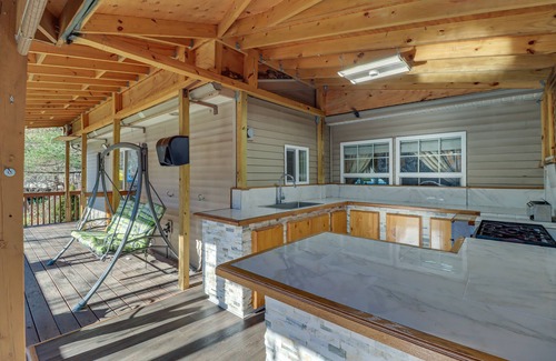 Kresgeville House | Riverfront Kresgeville Getaway Near Blue Mountain!