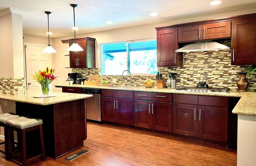 Grants Pass House | Riverfront on the Rogue! Ideal Southern Oregon location