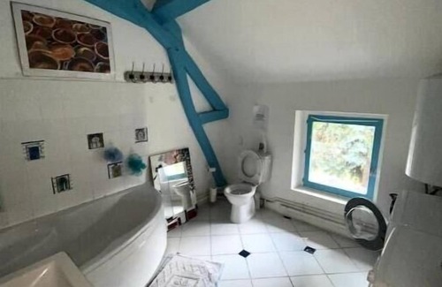 Aulnay-la-Riviere House | Riverfront pool and sauna house in a flower-filled park