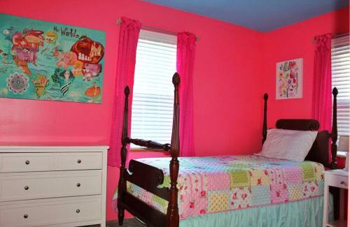 Bellepoint House | Riverfront Property in NRG National Park near Sandstone Falls- Wi-Fi, Pet-Friendly