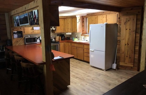 Cooper Landing Cabin | Riverfront Retreat on Kenai River