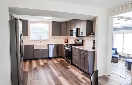 Winamac House | Riverfront Retreat