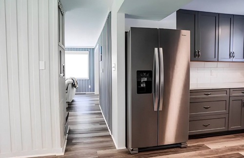 Winamac House | Riverfront Retreat