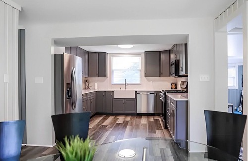 Winamac House | Riverfront Retreat