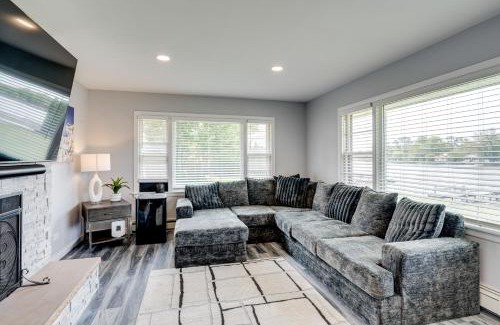 McHenry House | Riverfront Retreat with Dock and Kayaks in McHenry
