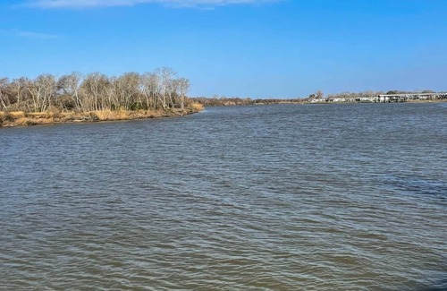 Matagorda RV Rental | Riverfront RV Spot #4