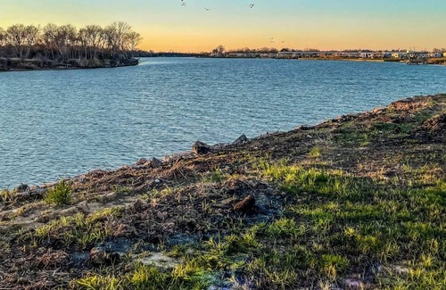 Matagorda RV Rental | Riverfront RV Spot #4