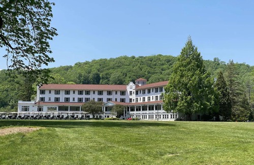 Shawnee On Delaware House | Riverfront Stay – Peaceful Pocono Escape Near Nature & Trails | 2 Units