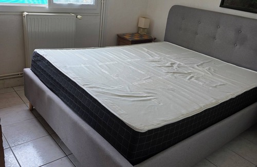 Clairac Bed & Breakfast | Riverfront t3 with garden