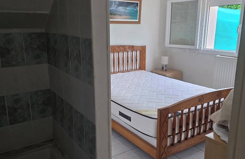 Clairac Bed & Breakfast | Riverfront t3 with garden
