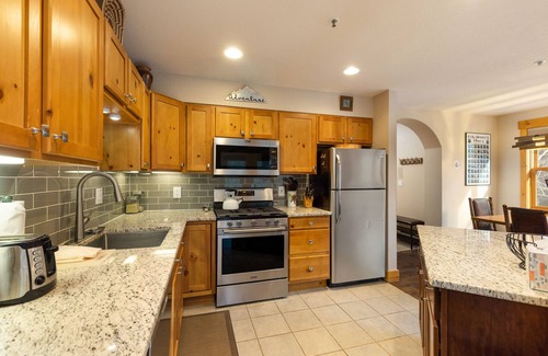 Keystone House | Riverfront Townhome/On Shuttle Route to Slopes/Hot Tub Access