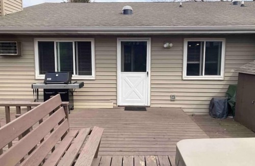 La Crosse House | Riverfront Twin Homen