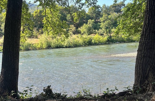 Grants Pass House | RIVERLIFE ON THE ROGUE RIVER
