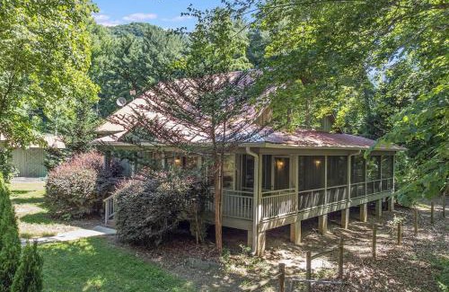 Lynn House | Rivers Edge Casita with River views