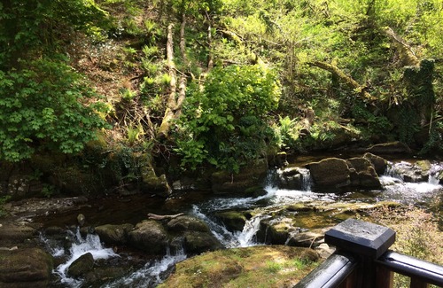 Lynton Cabin | Riverside 2 Bed Lodge with Hot Tub. Walk to Lynton Centre. Free Parking.