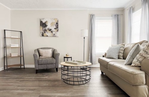 Evansville Apartment | Riverside A3 -EVV 1BR-1BA Apt