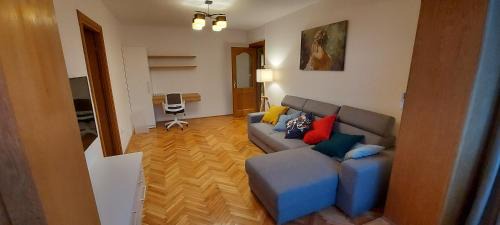 Odorheiu Secuiesc Apartment | Riverside apartment