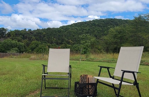Eureka Springs Cabin | Riverside "Barndominium" w/easy access to water