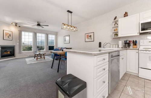 East Kootenay Condo | Riverside Twin "A" | Balcony | King Bed | Spacious