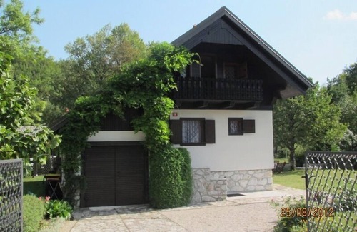 Preddvor Ski Chalet | RIVERSIDE CHALET WITH POOL, GREAT LOCATION FOR ATTRACTIONS AND RELAX