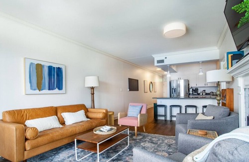 Knoxville Condo | Riverside Condo - Downtown & River Views/Access!