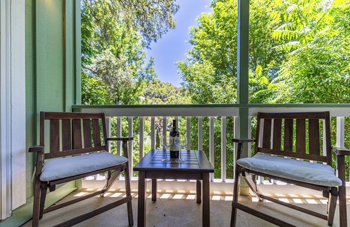 Healdsburg House | Riverside Cottage: Access and River Views- 1 miles from downtown Healdsburg