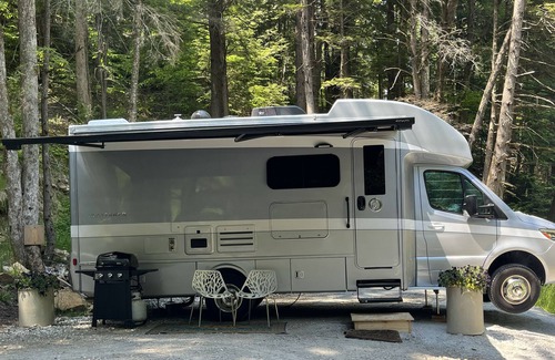 Arlington House | Riverside Deluxe RV