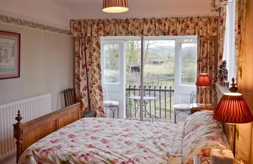 Alcester House | Riverside
