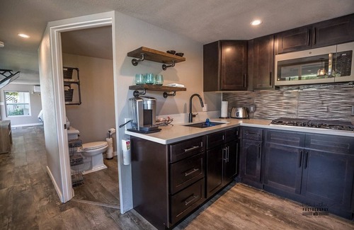Anderson Apartment | Riverside Haven | Sac River + BBQ + 180* Views + WiFi