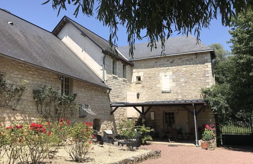 Cinais House | Riverside Hideaway in Cinais