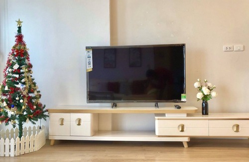 Hanoi Condo | Riverside Lux Condo 3 Bedrooms Best View in Hanoi Center - Massage Chair&Netflix